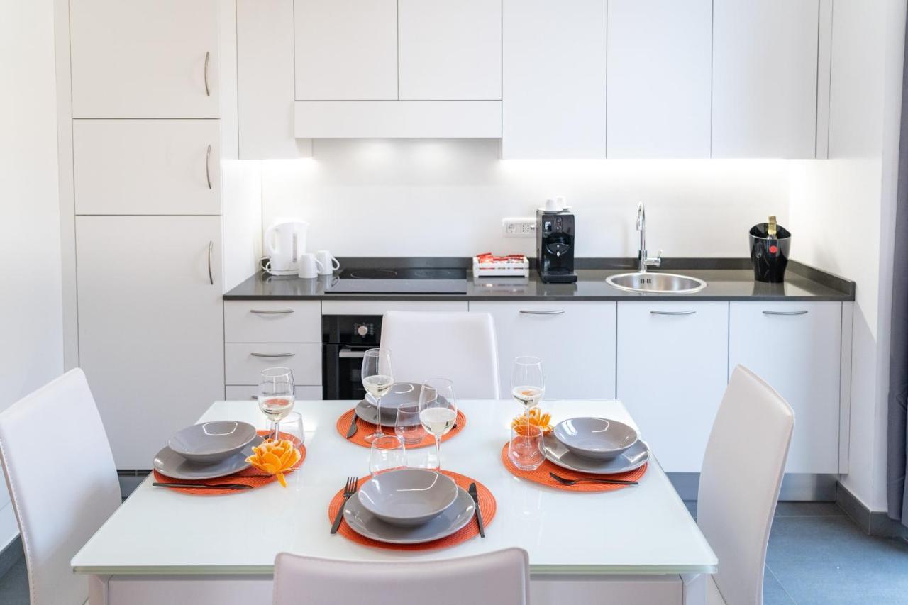 Colours Apartments & Rooms Санремо Экстерьер фото